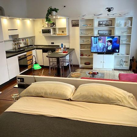 Appartement Loft Aviation Vicino Malpensa à Gallarate Extérieur photo